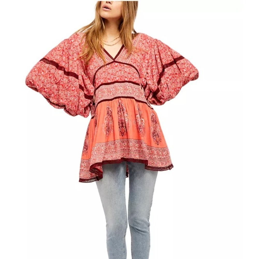 Free People Luna Scarf Print Tunic Top Womens size small Bell Sleeve Floral Boho